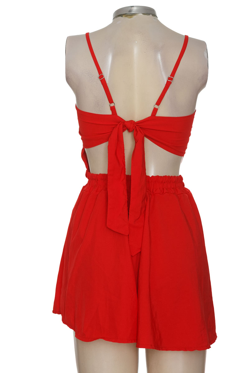 Vestido / Enterizo color Rojo - Closeando