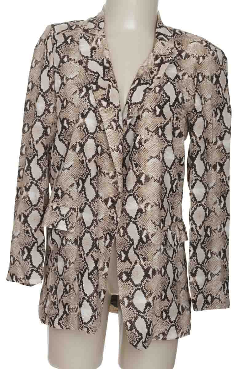 Chaqueta / Abrigo color Beige - Closeando