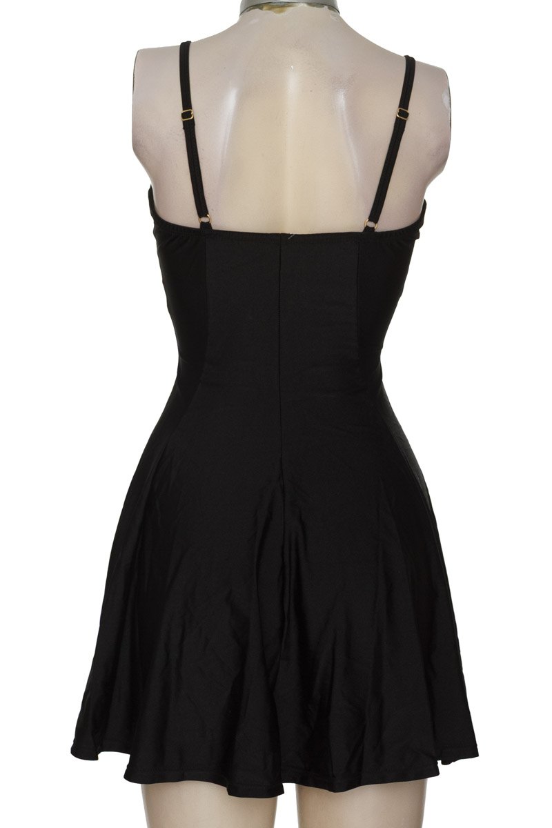 Vestido / Enterizo color Negro - Closeando