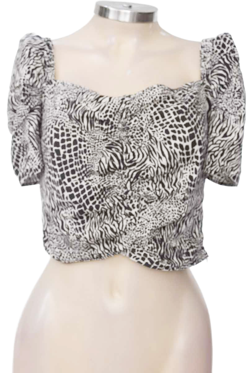 Top / Camiseta color Negro - Seven Seven