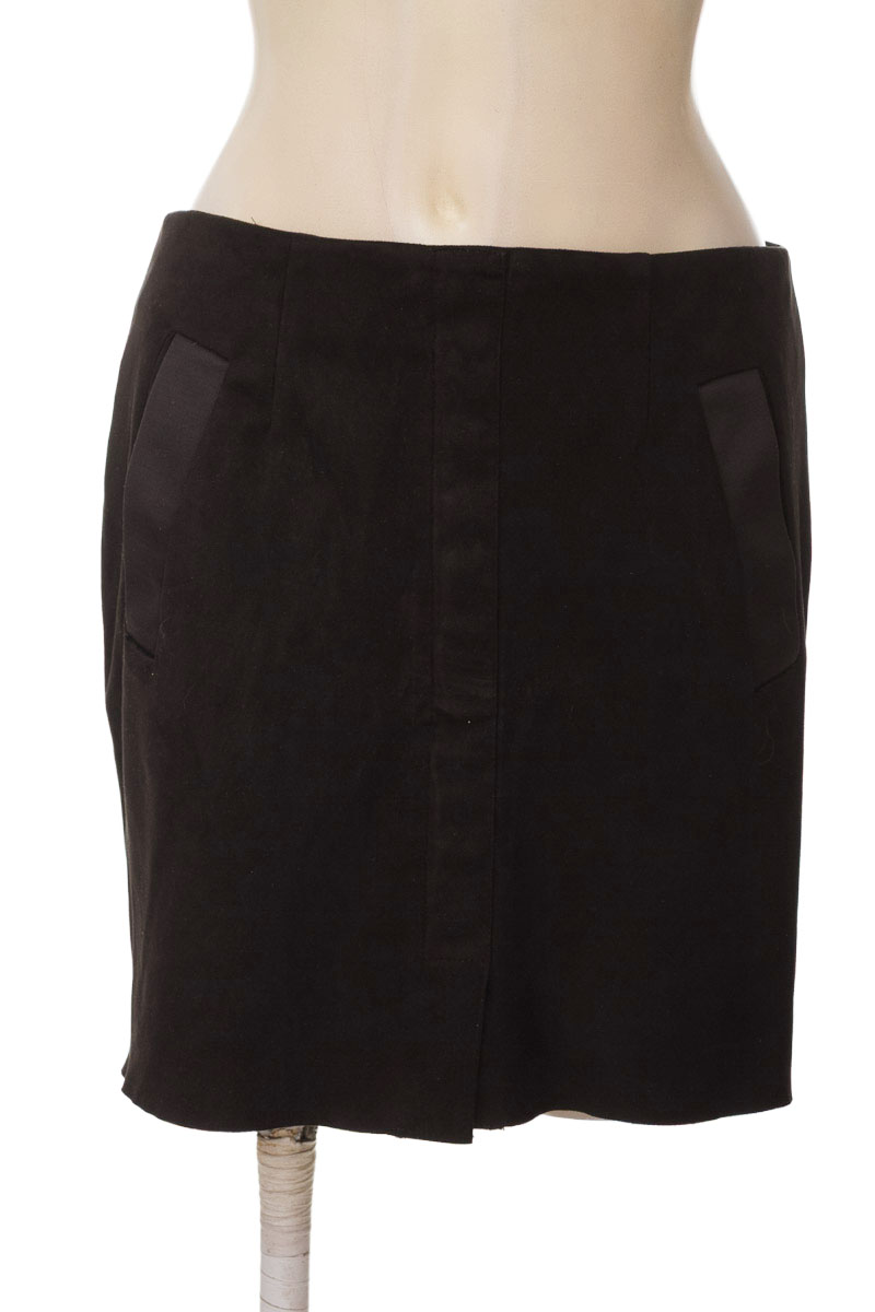 Falda color Negro - NAF NAF