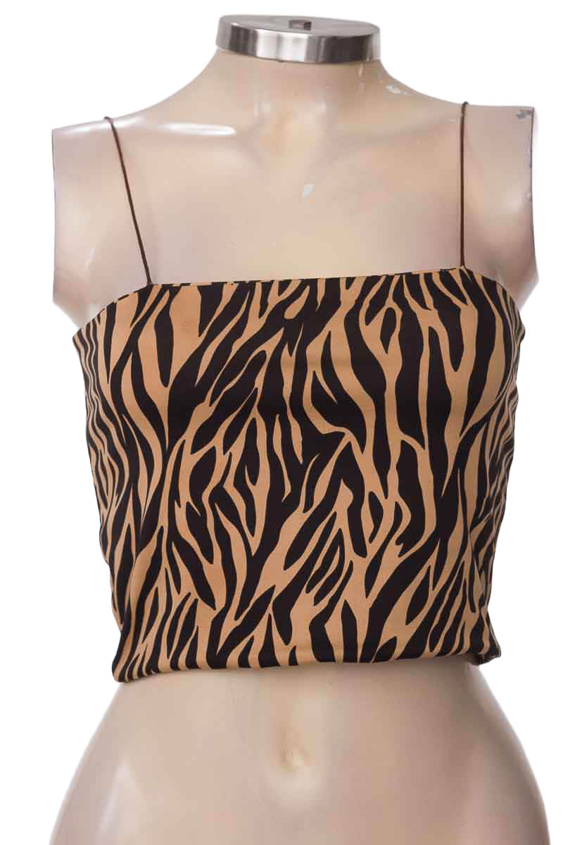 Top / Camiseta color Beige - Closeando