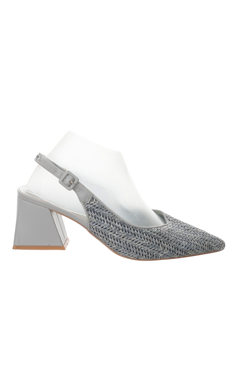 Zapatos color Azul - Bata