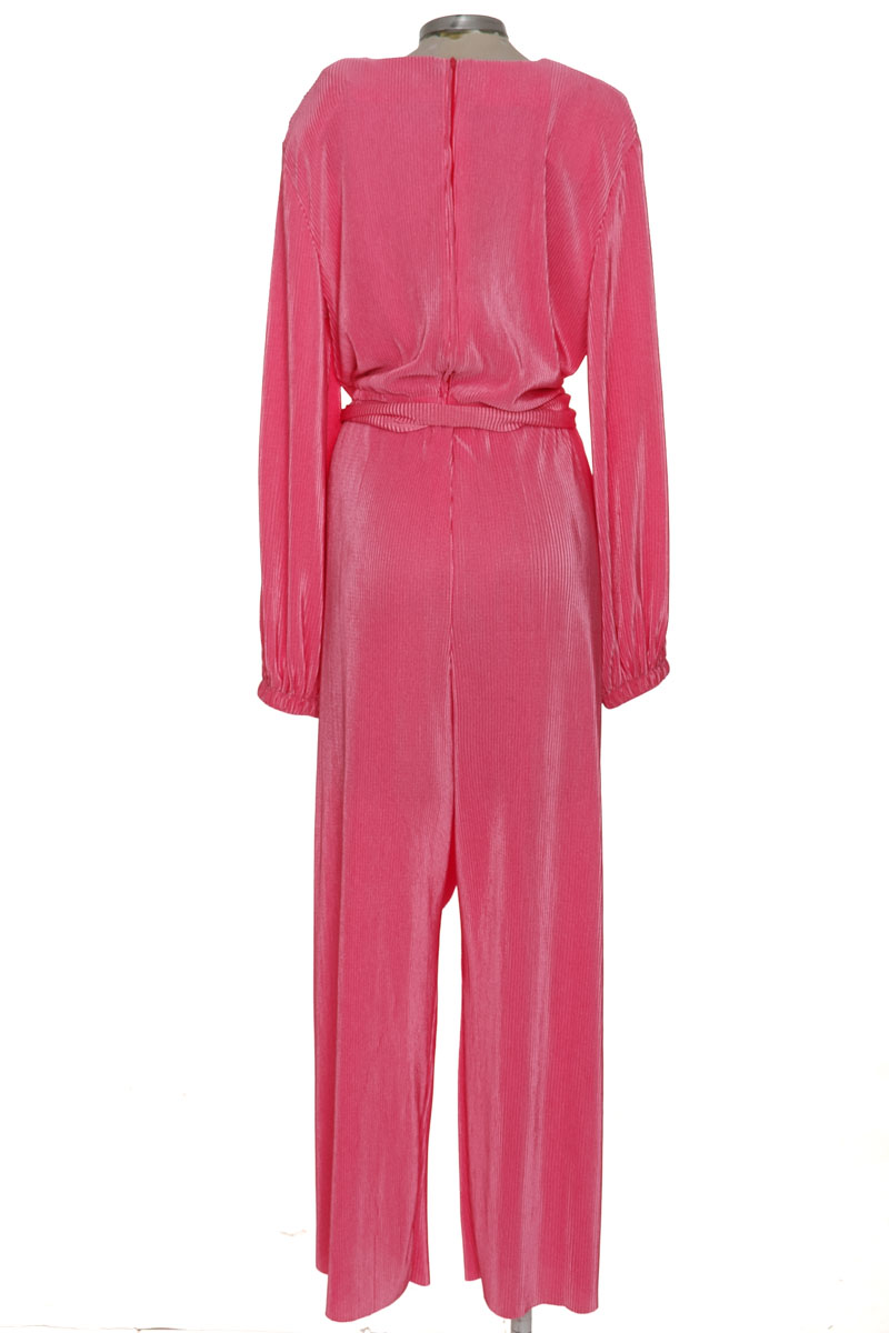 Vestido / Enterizo color Fucsia - Closeando