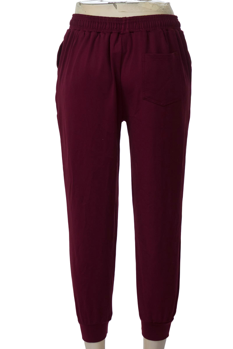 Ropa Deportiva / Salida de Baño color Vinotinto - Runner