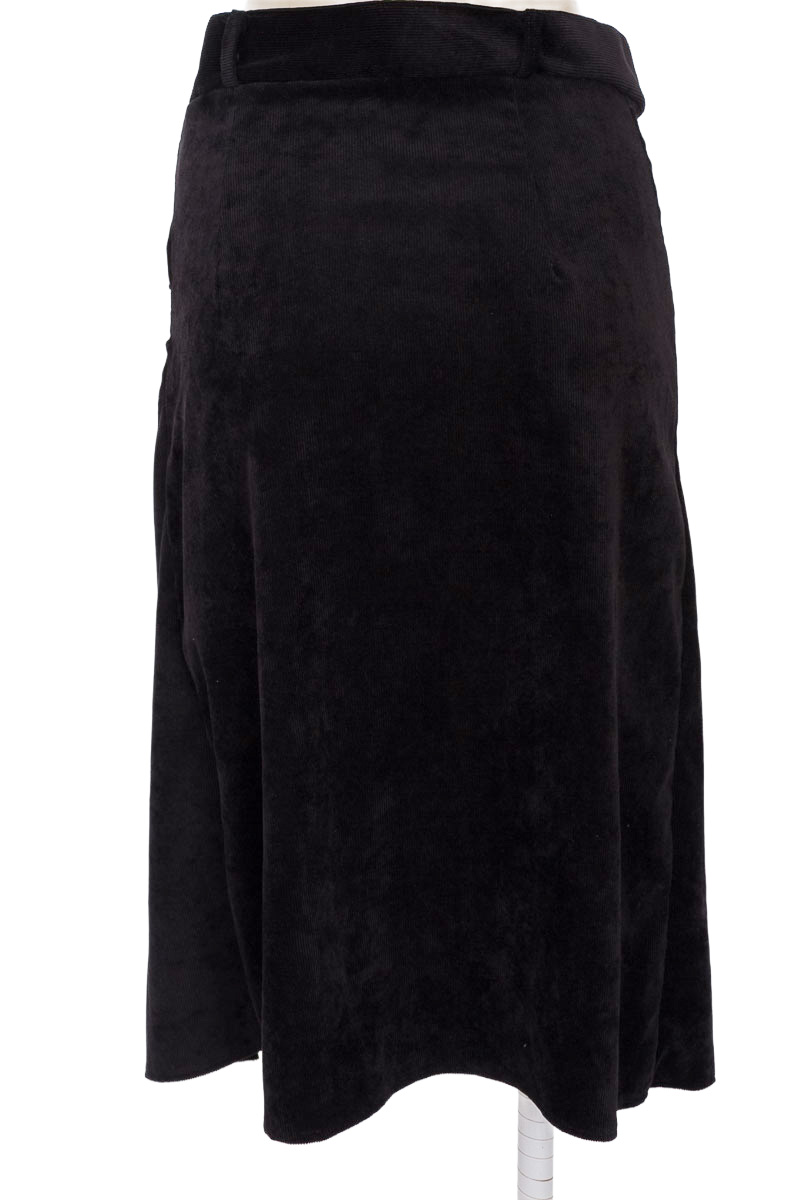 Falda color Negro - Closeando