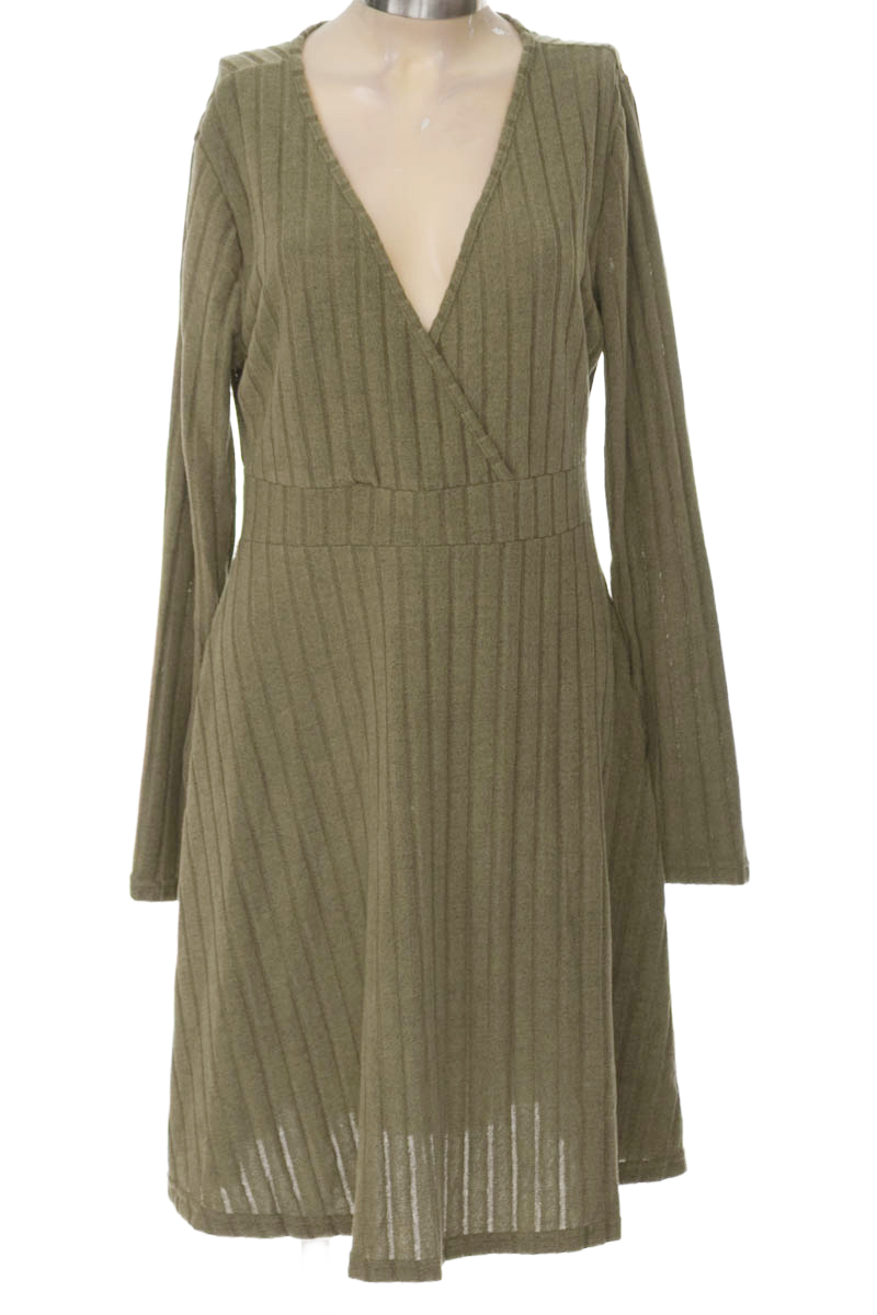 Vestido / Enterizo color Verde - Closeando