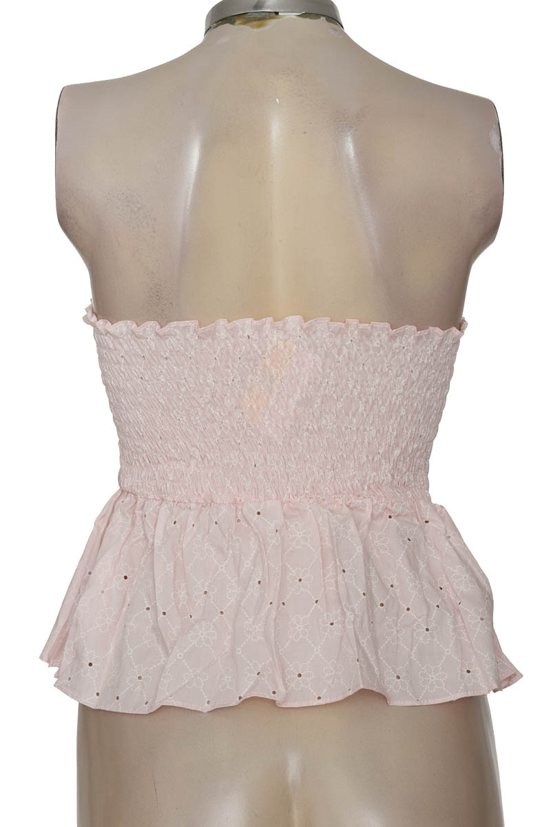 Top / Camiseta color Rosado - Closeando