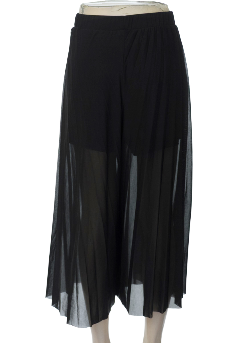 Falda color Negro - Bershka