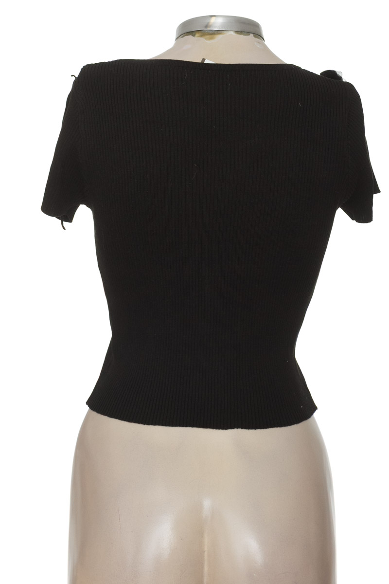 Top / Camiseta color Negro - LMOK