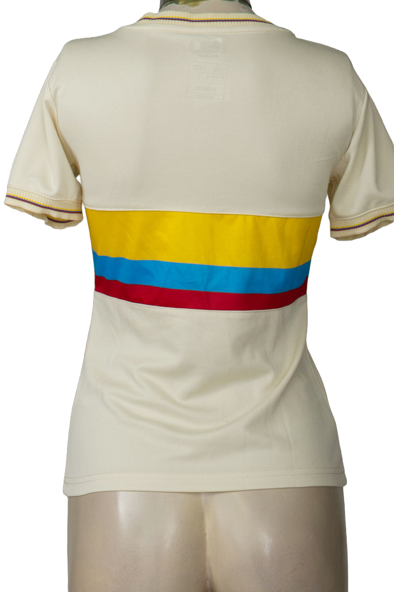 Ropa Deportiva / Salida de Baño color Beige - Closeando