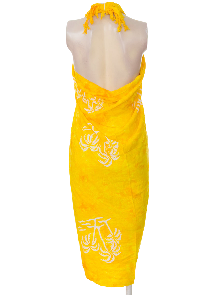 Ropa Deportiva / Salida de Baño color Amarillo - Closeando