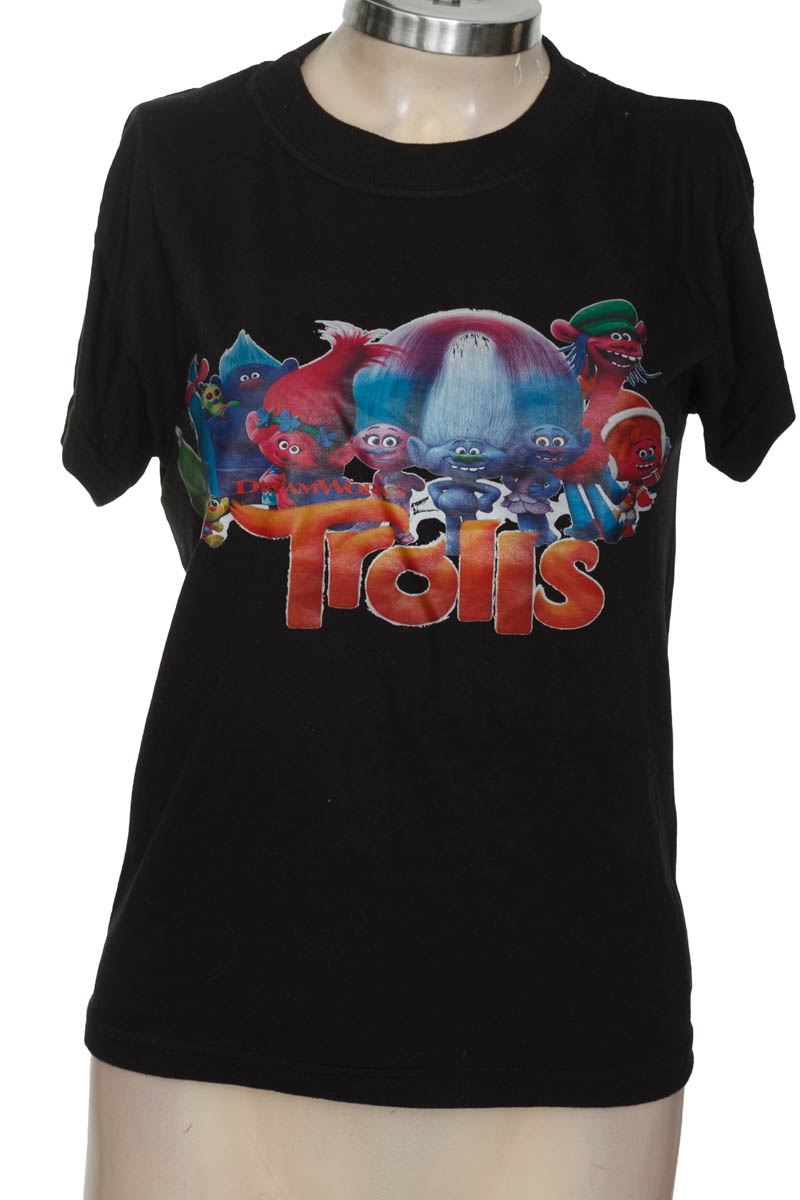 Top / Camiseta color Negro - Closeando