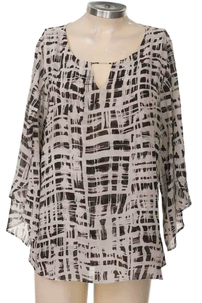 Blusa color Negro - Closeando