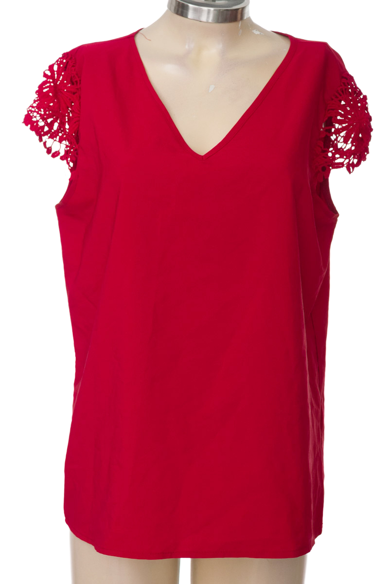 Top / Camiseta color Vinotinto - Closeando