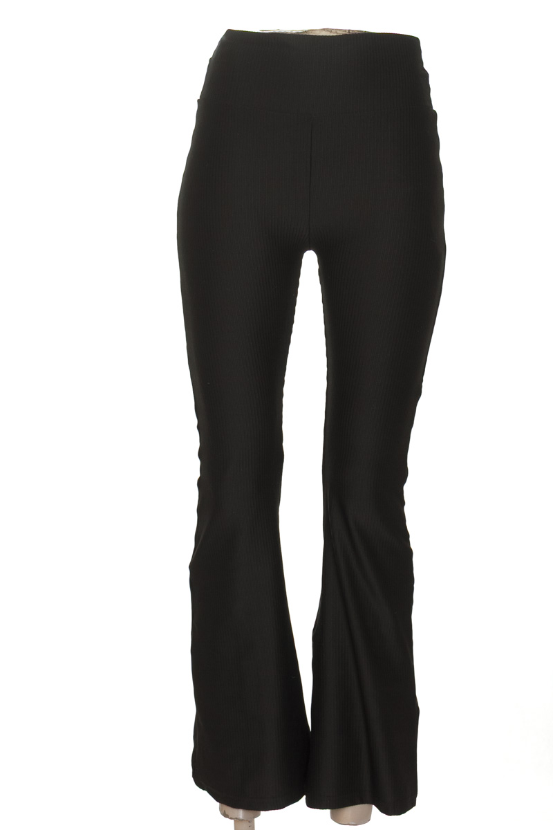 Pantalones color Negro - Closeando