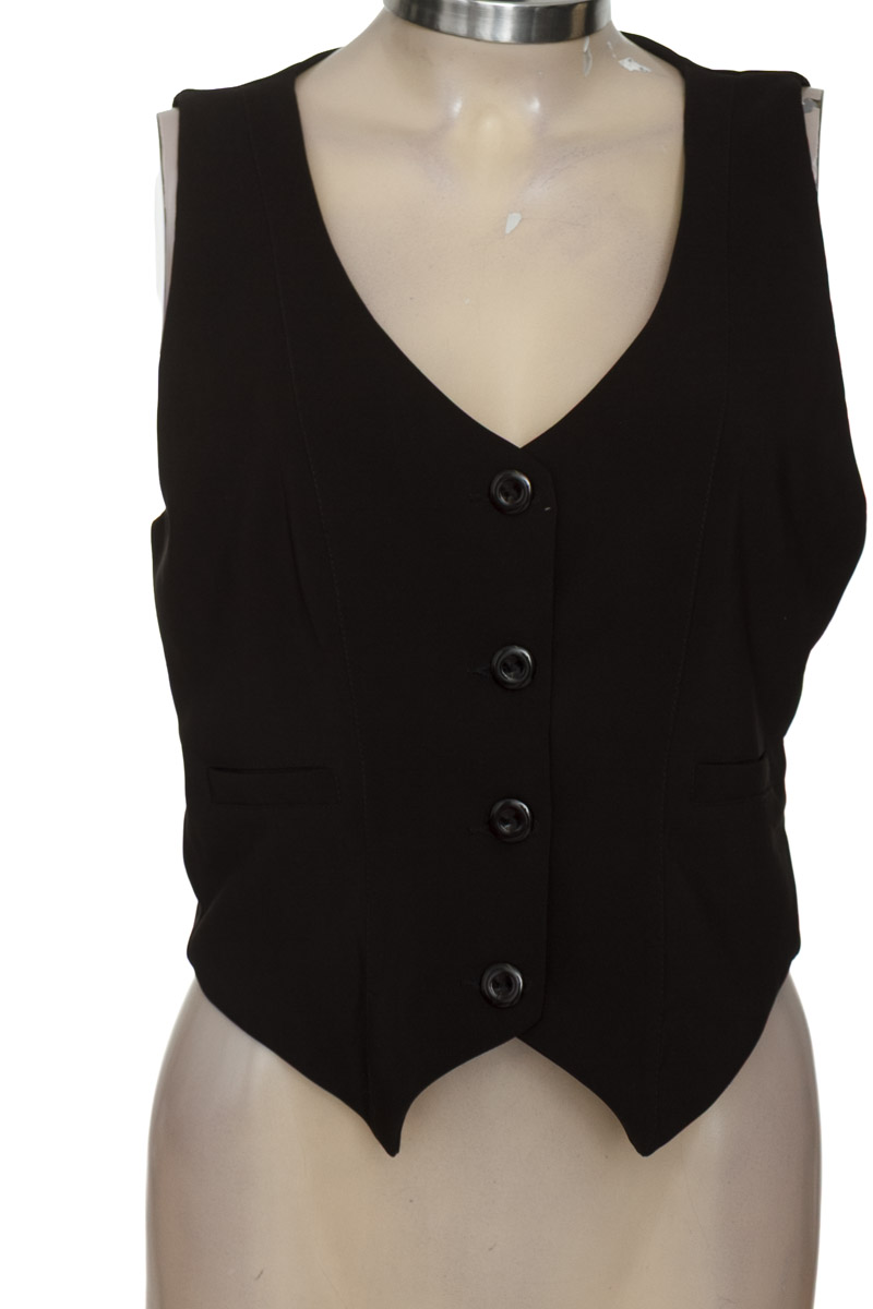Chaqueta / Abrigo color Negro - Closeando