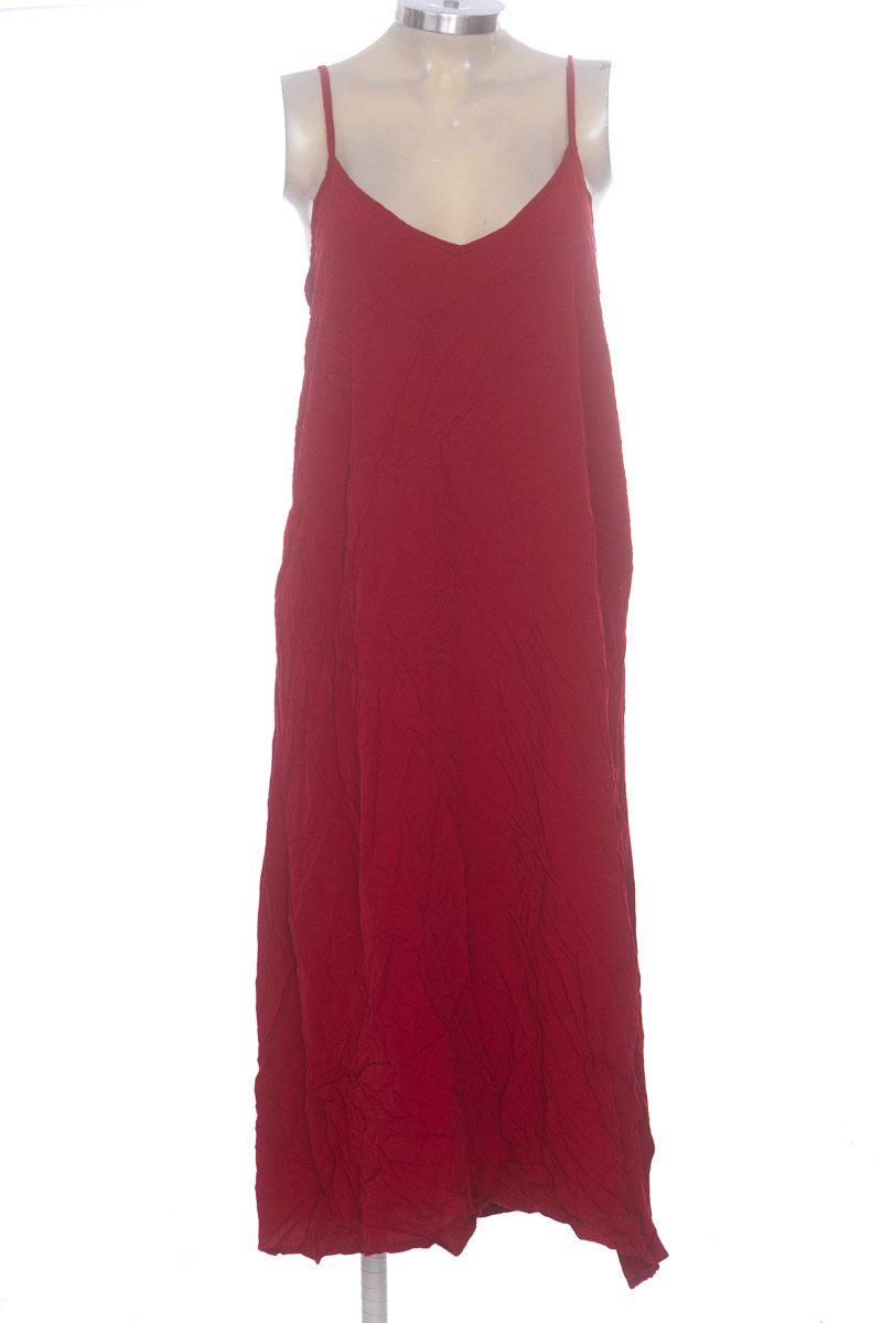 Vestido / Enterizo color Vinotinto - Rutta