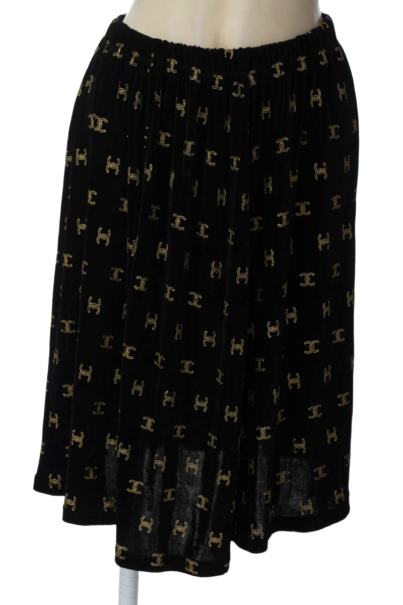 Falda color Negro - Closeando