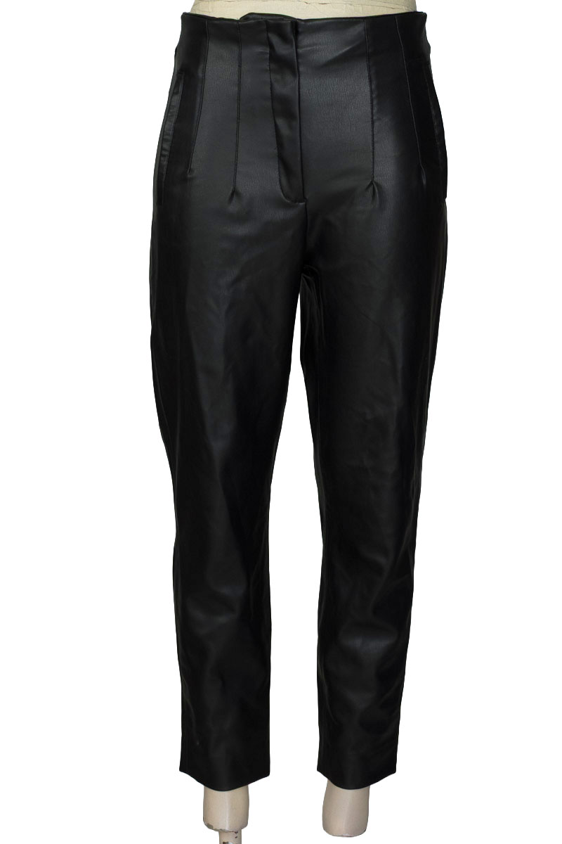 Pantalones color Negro - Zara