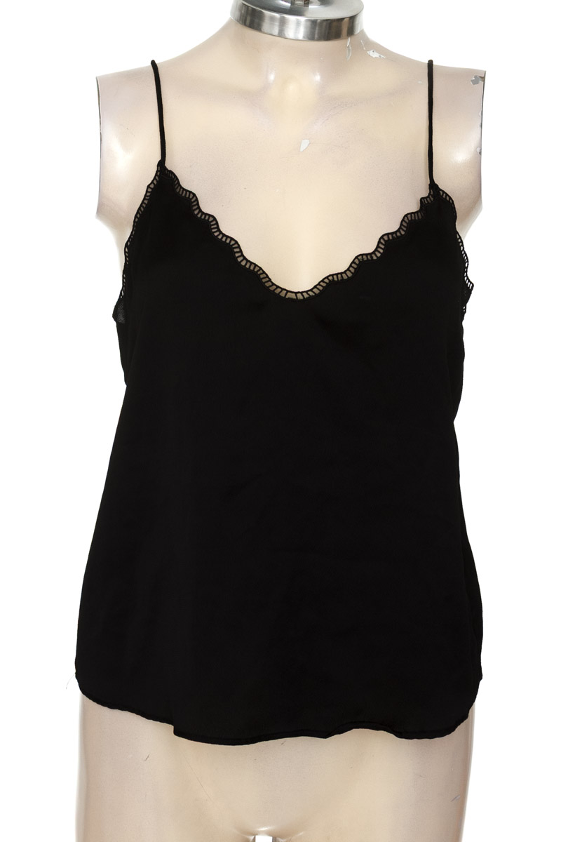 Top / Camiseta color Negro - MNG