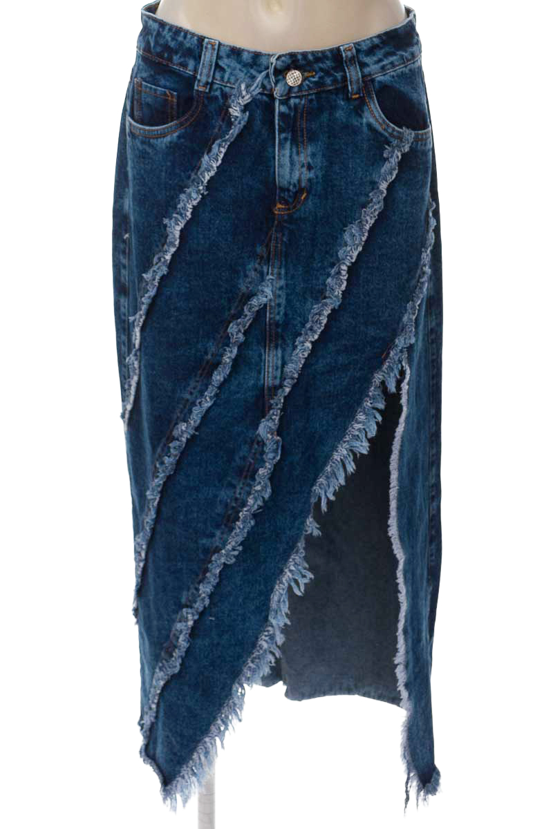 Falda color Azul - Closeando