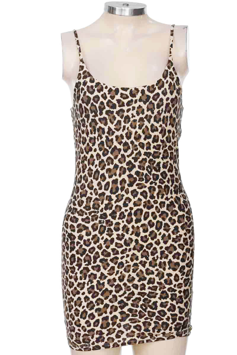 Vestido / Enterizo color Beige - MATTELSA