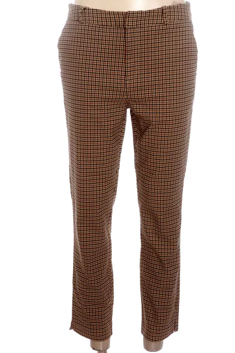 Pantalones color Beige - Stradivarius