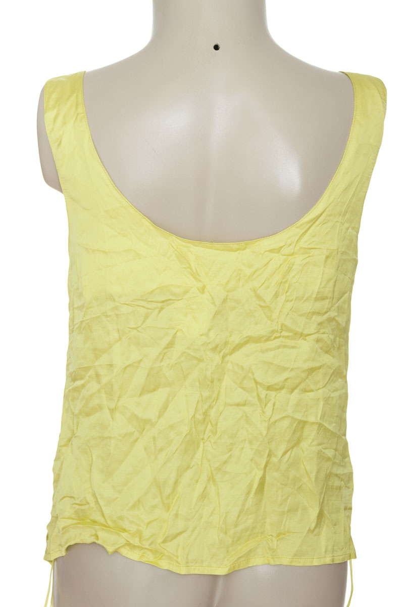 Top / Camiseta color Verde - Basement