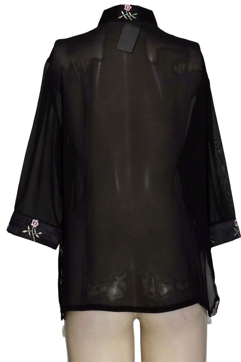 Blusa color Negro - Closeando