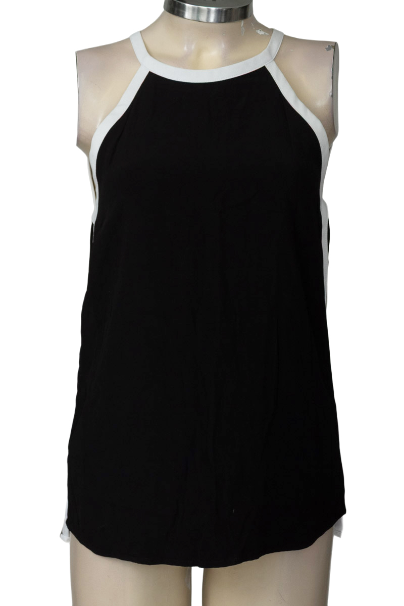 Top / Camiseta color Negro - Zara