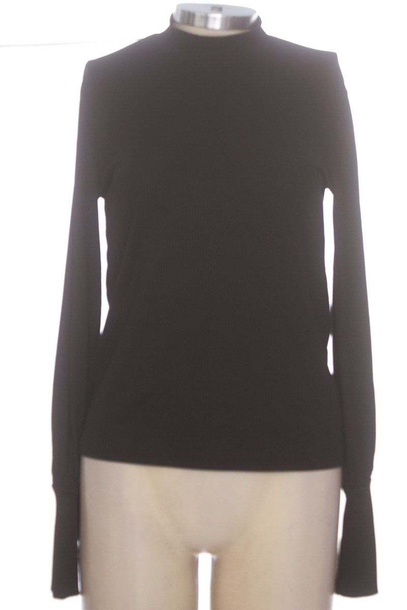 Top / Camiseta color Negro - Stradivarius