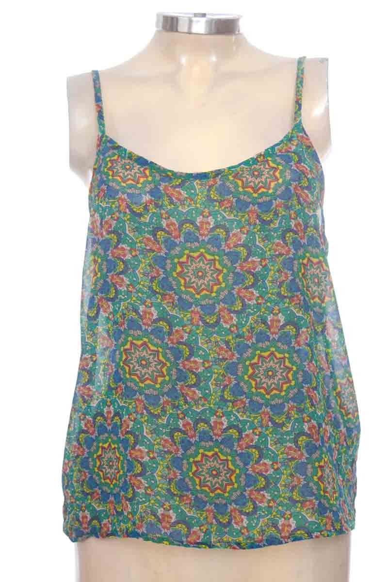 Top / Camiseta color Verde - Urb