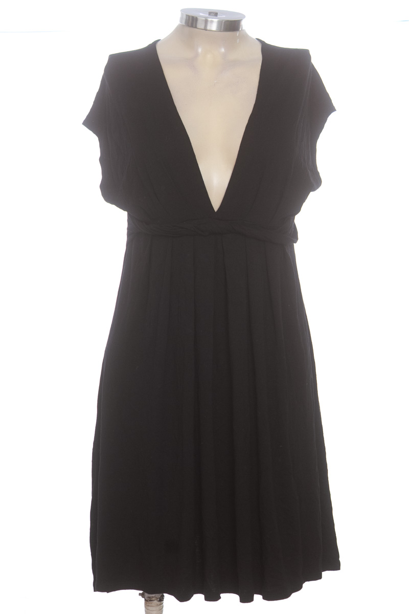 Vestido / Enterizo color Negro - Closeando