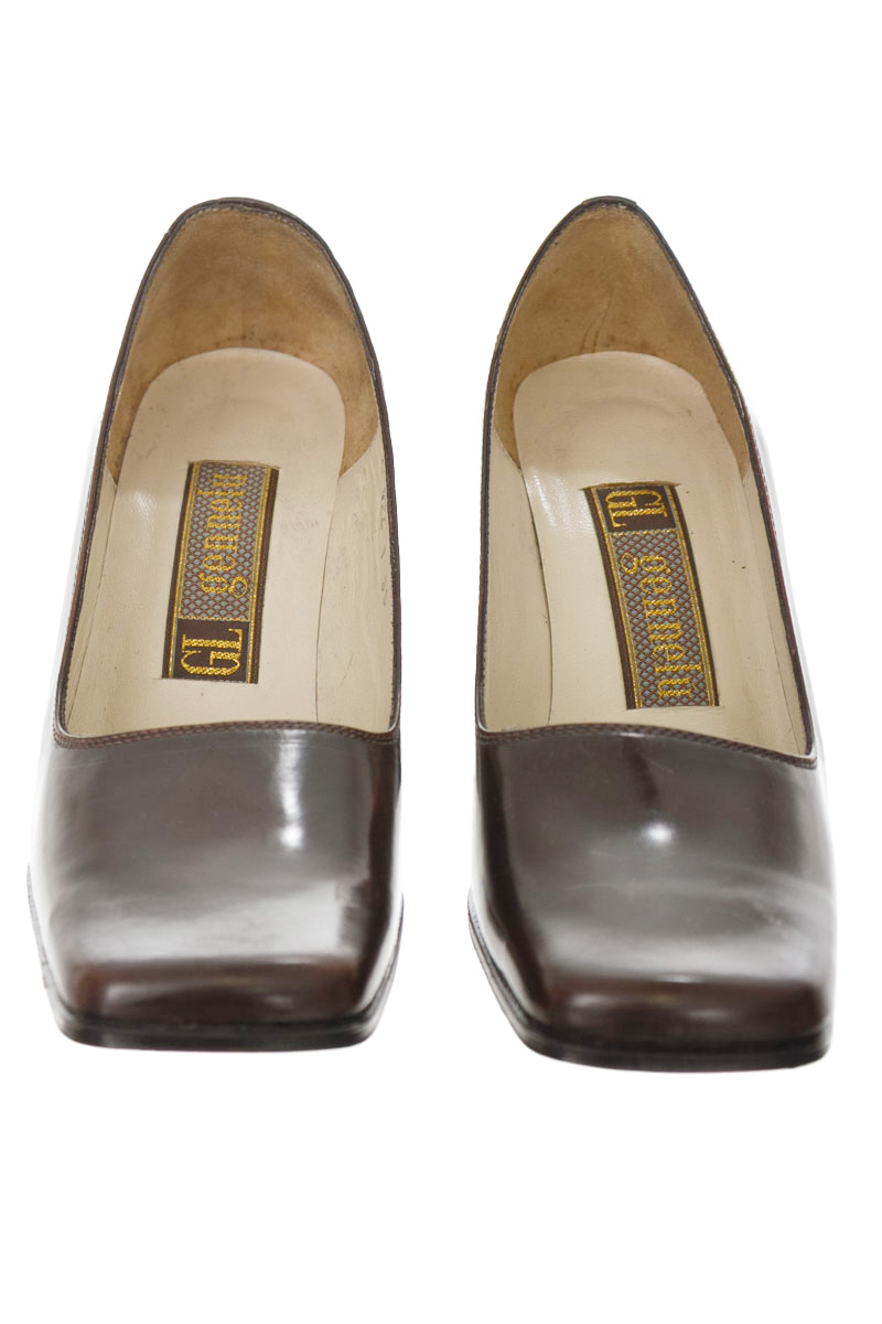 Zapatos color Café - gennelu