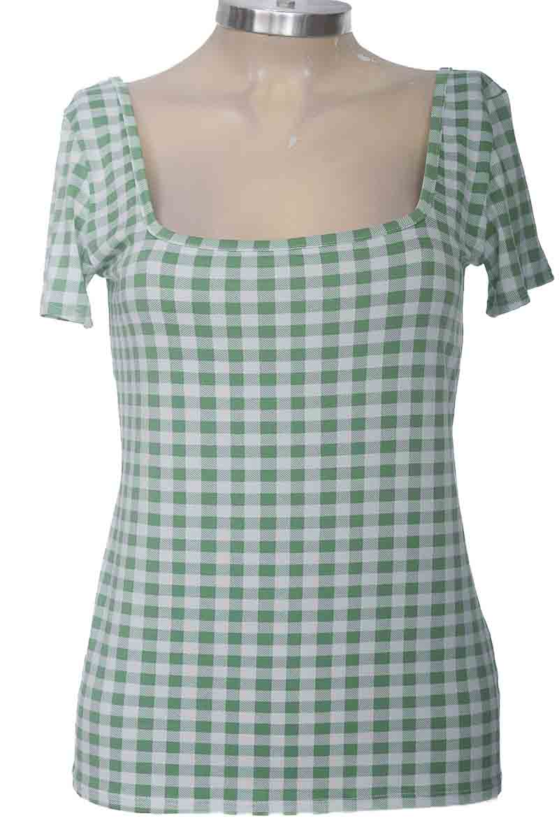 Top / Camiseta color Verde - Closeando