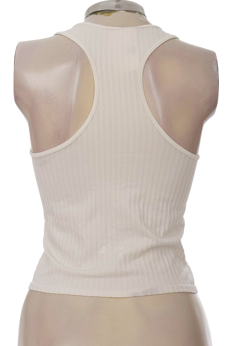 Top / Camiseta color Beige - Closeando