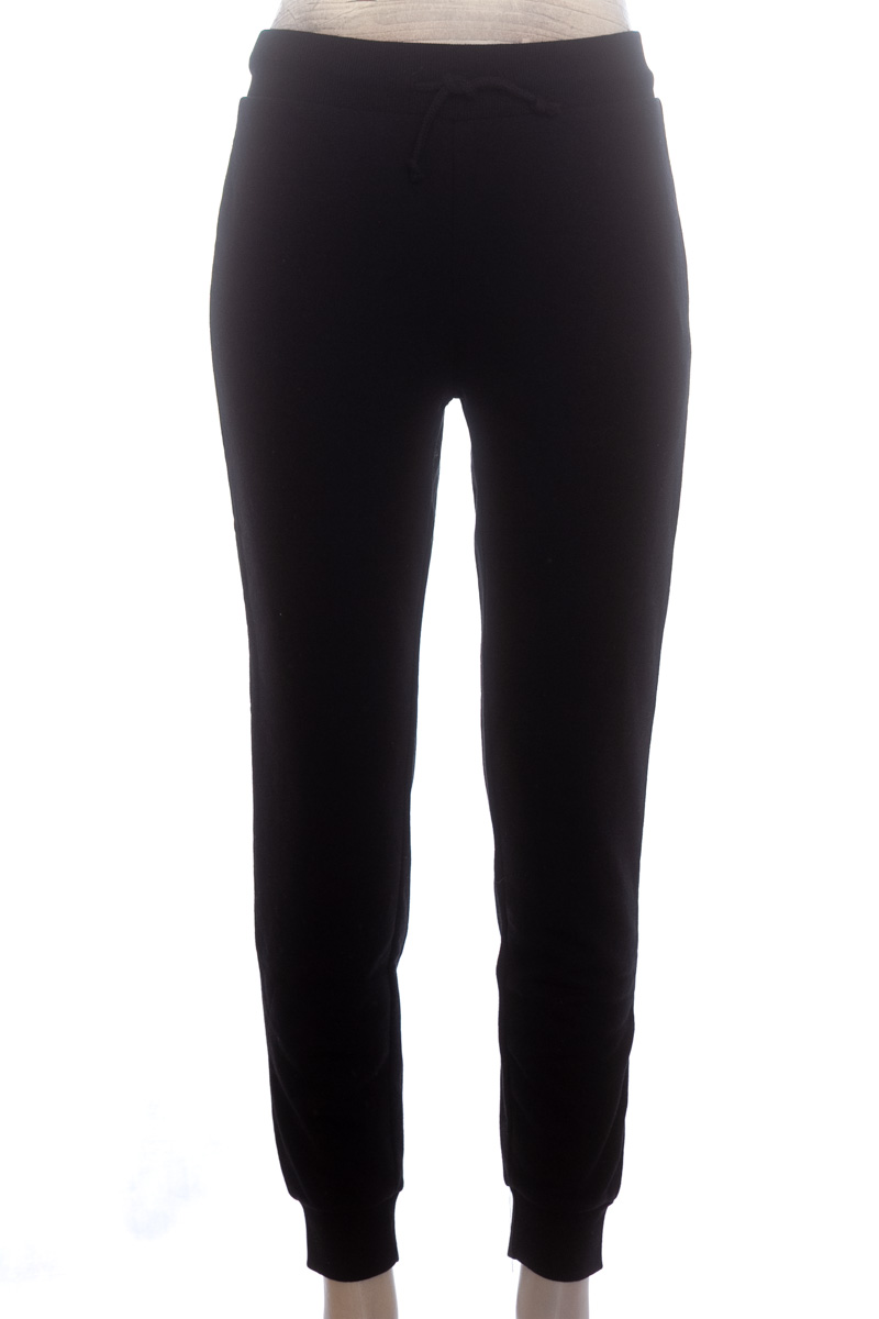 Ropa Deportiva / Salida de Baño color Negro - Primark