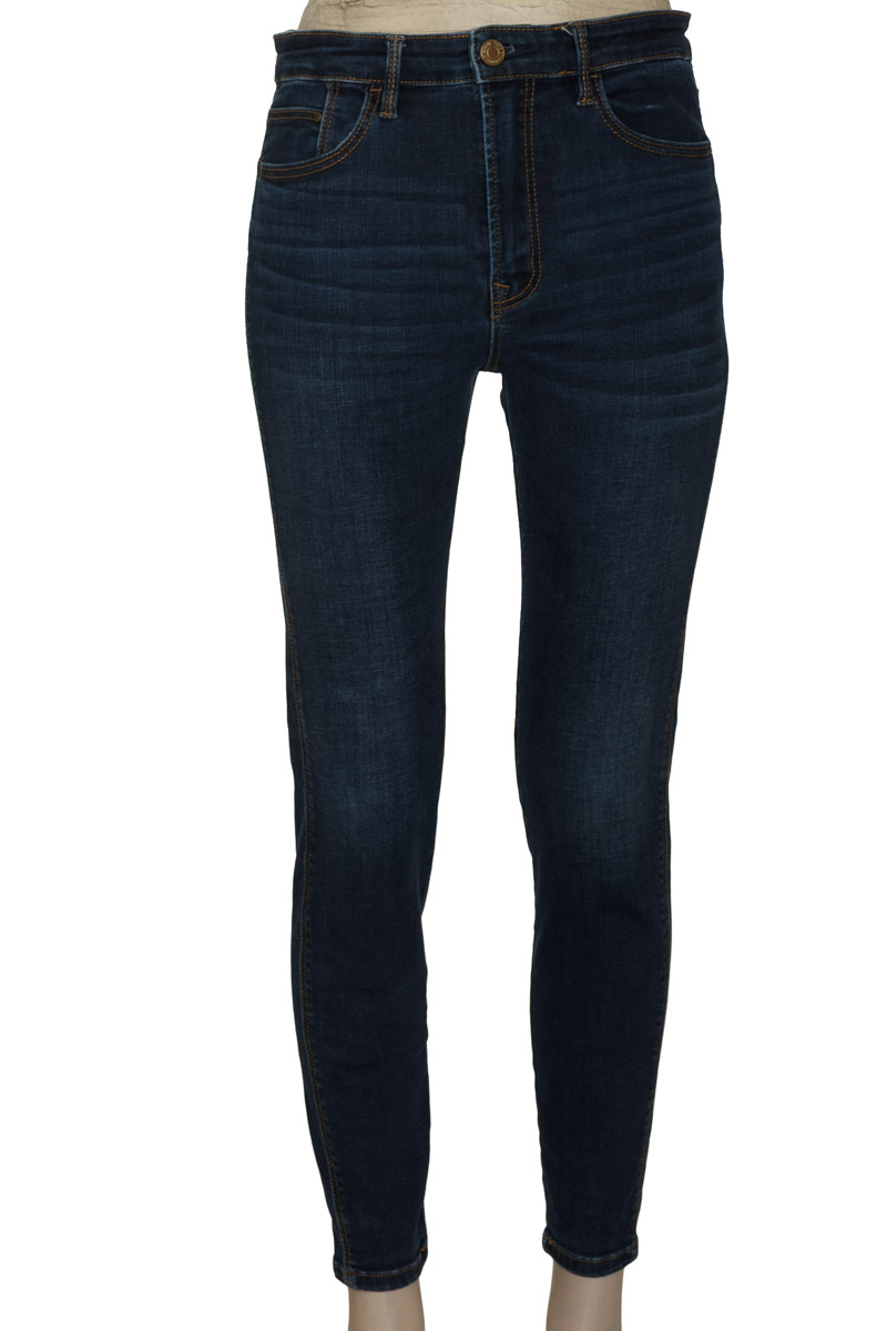 Pantalones color Azul - Stradivarius