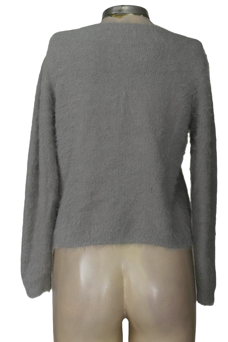 Sweater color Gris - Closeando