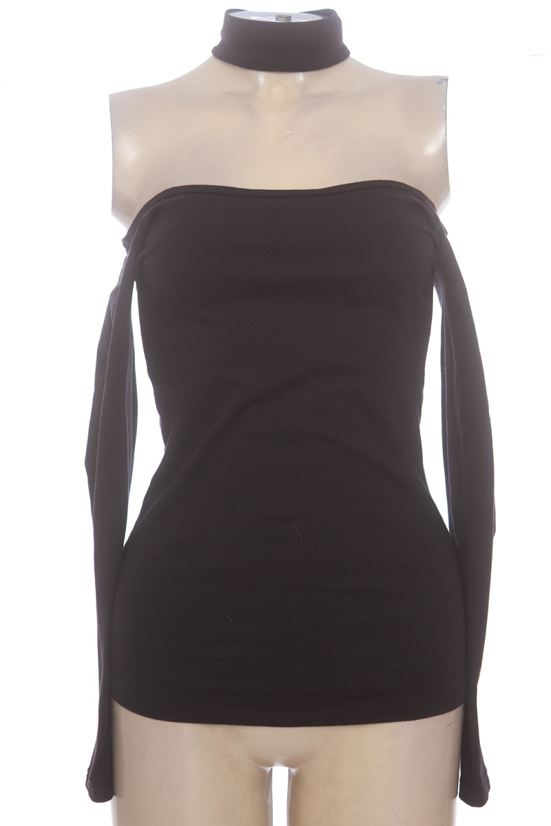 Top / Camiseta color Negro - Carmel