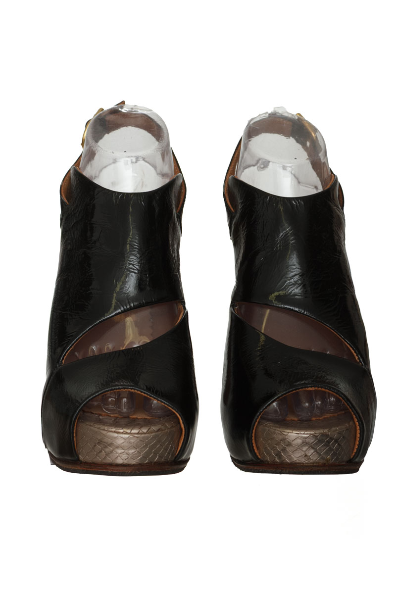 Zapatos color Negro - Gaby Roca