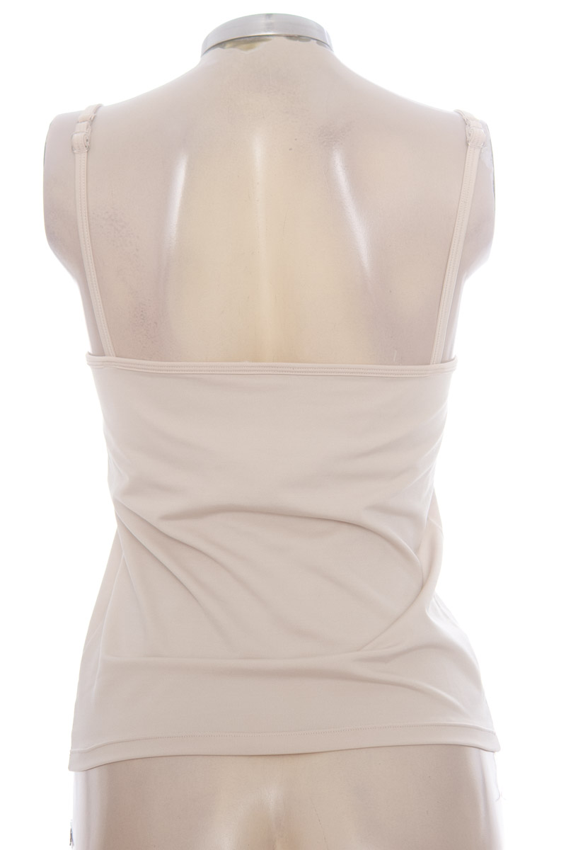Top / Camiseta color Beige - Closeando