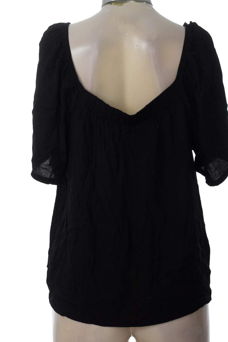 Blusa color Negro - University Club