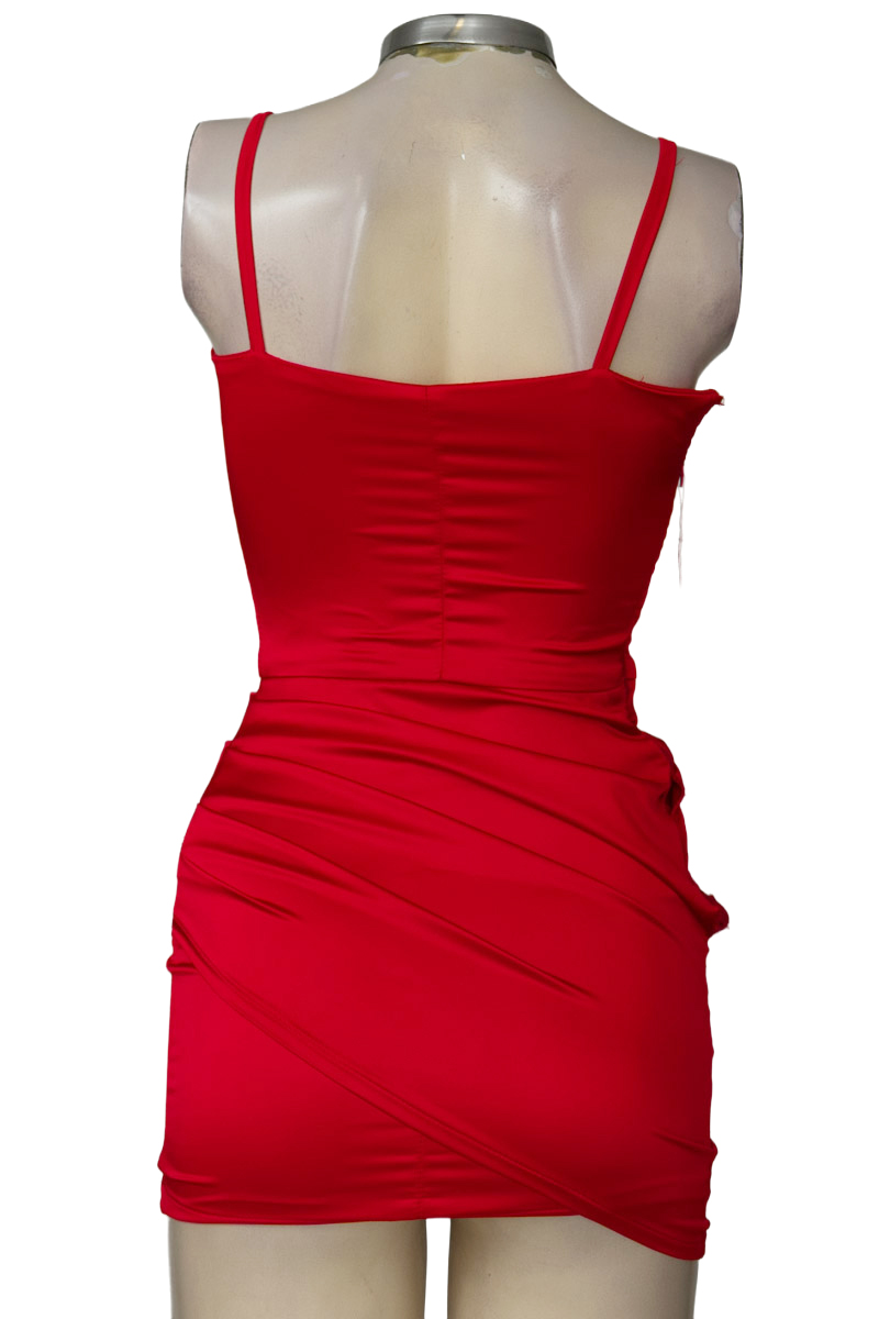 Vestido / Enterizo color Rojo - Closeando