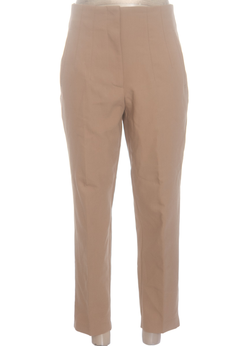 Pantalones color Café - Zara