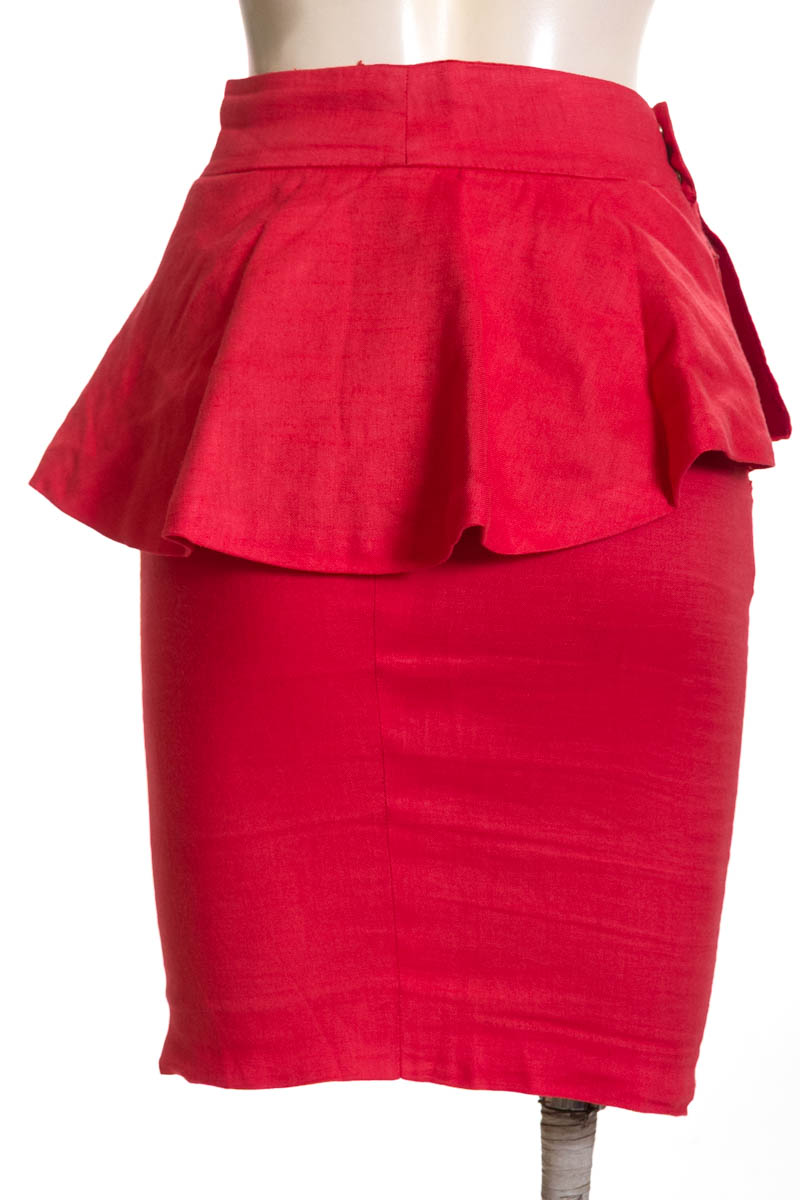 Falda color Fucsia - Zara