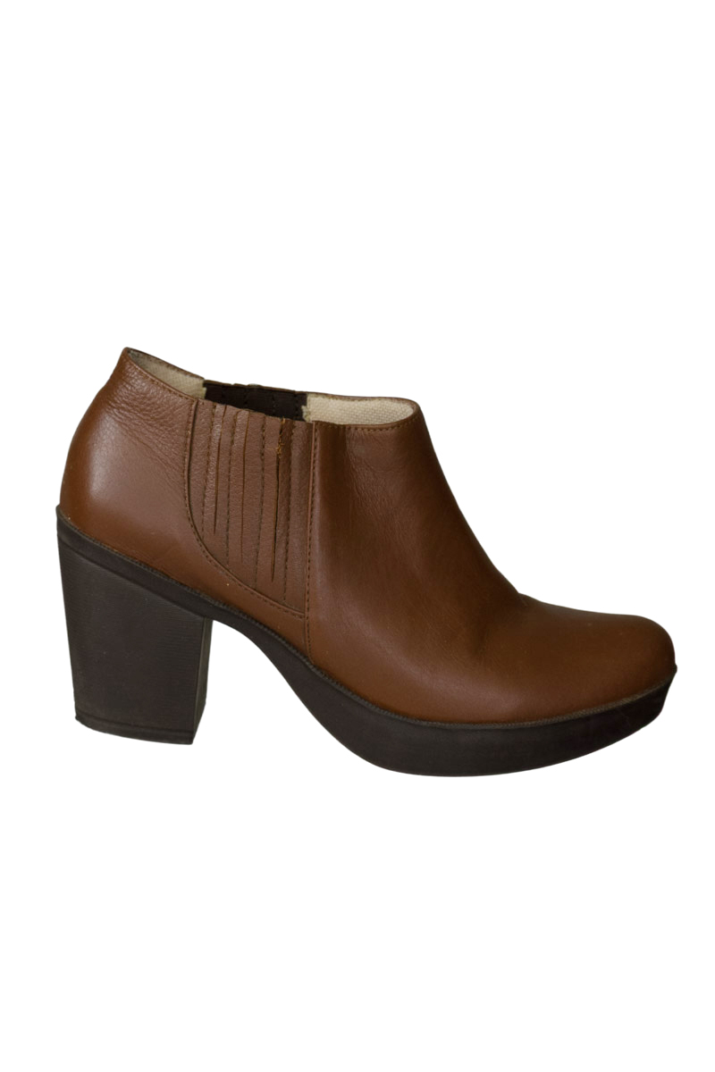 Zapatos color Café - Closeando
