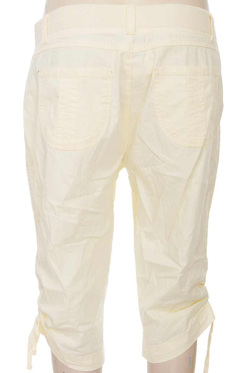 Pantalones color Amarillo - Gloria Vanderbilt