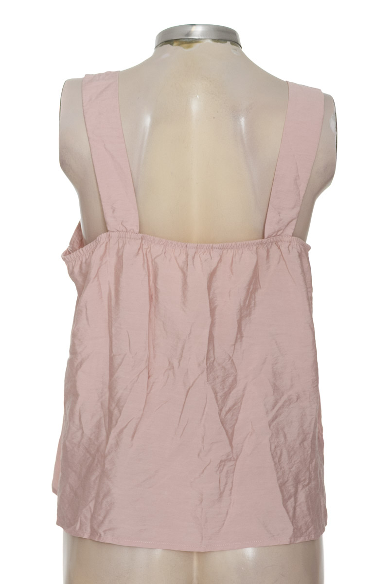Top / Camiseta color Rosado - Punto Blanco